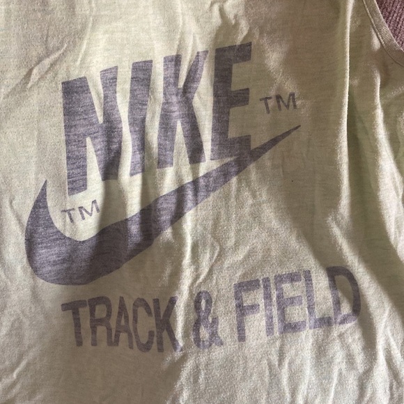 Nike top - Picture 3 of 4